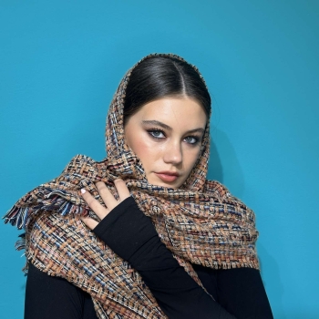 Φουλάρι:FLR106