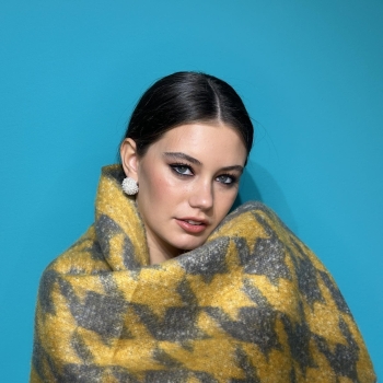 Φουλάρι:FLR164